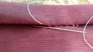 Как сделать незаметный шов на ткани иголкой пошагово